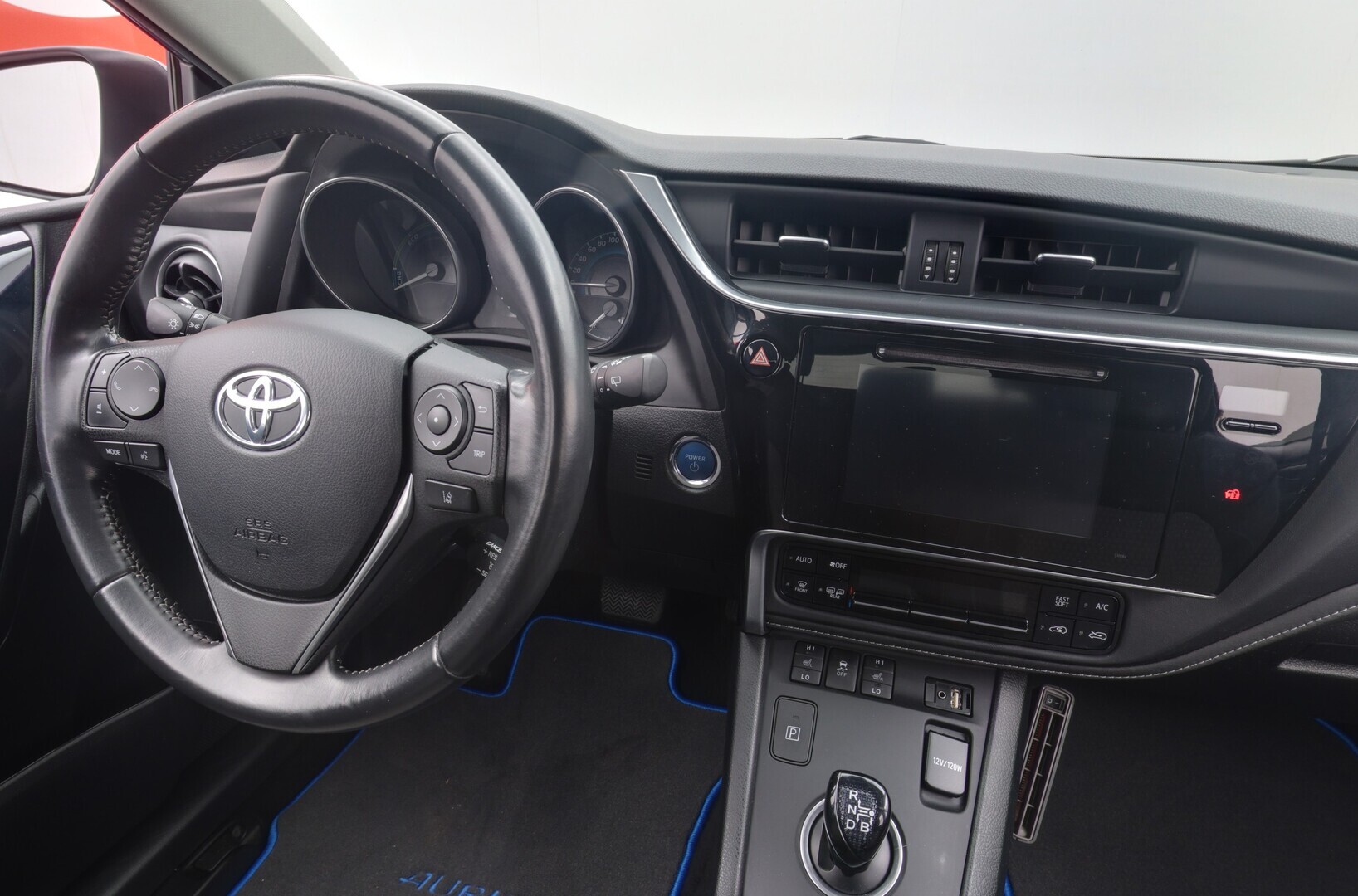 TOYOTA Auris 2018