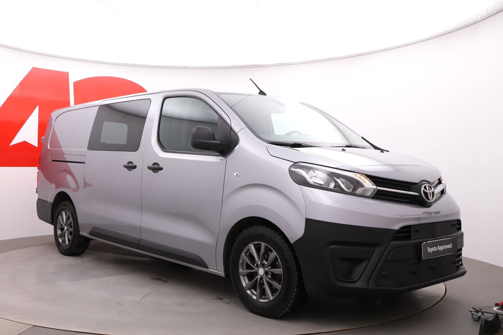 TOYOTA Proace 2021