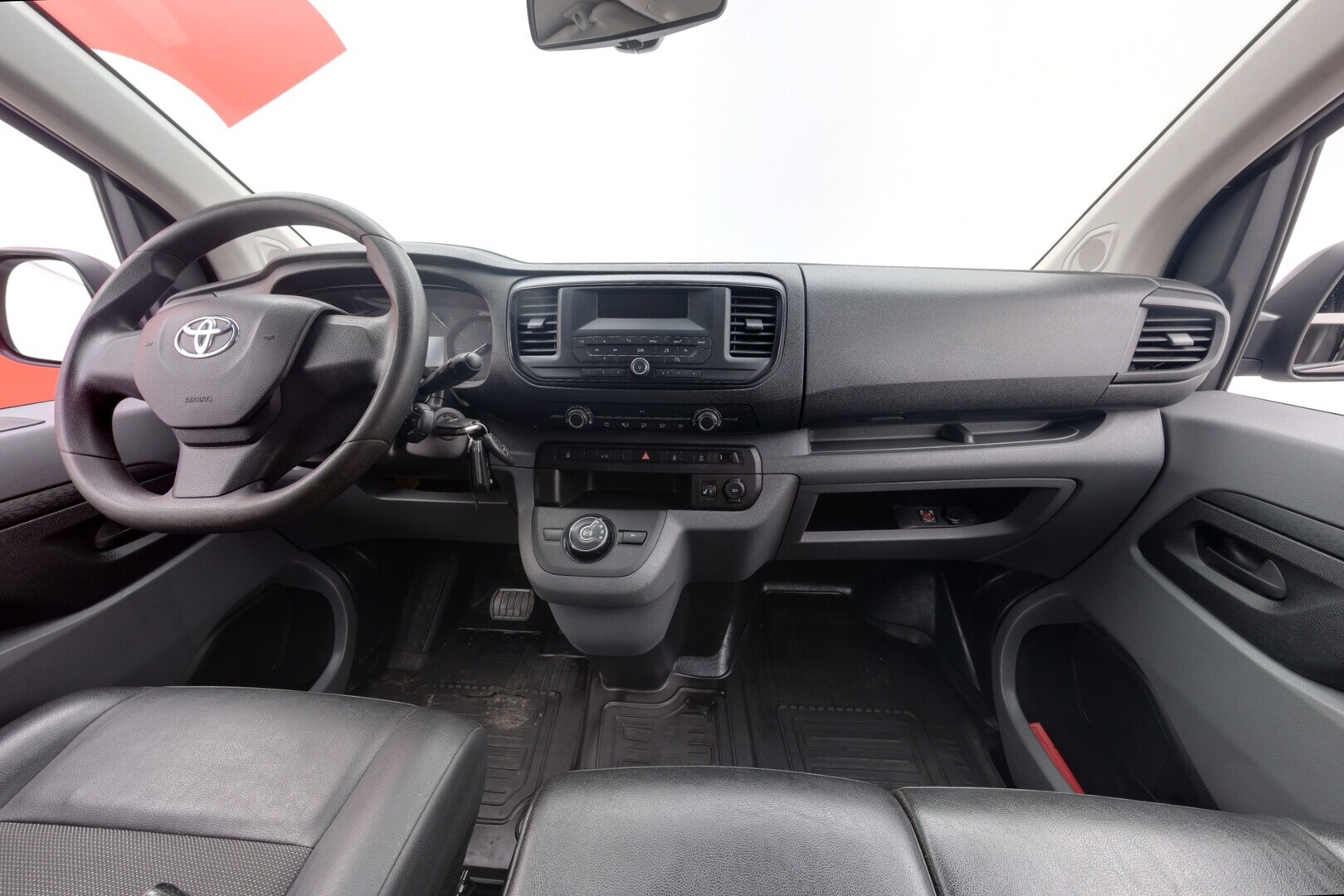 TOYOTA Proace 2021