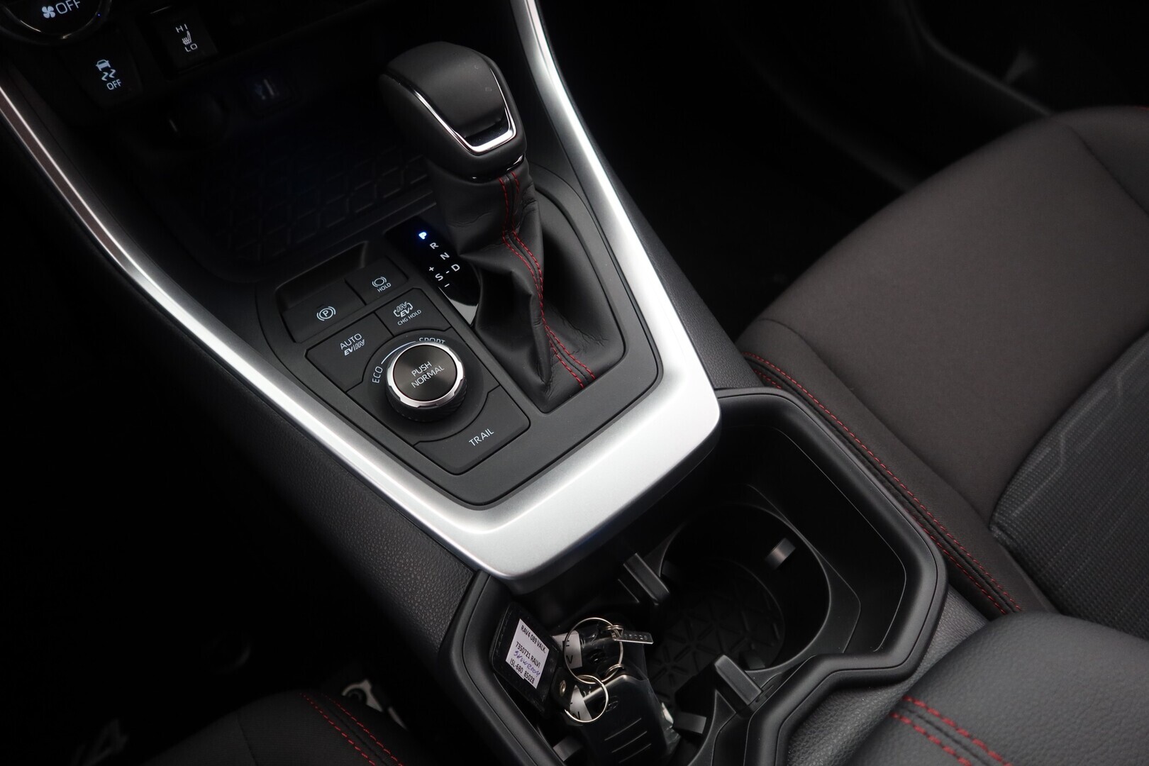 TOYOTA RAV4 Plug-in 2025