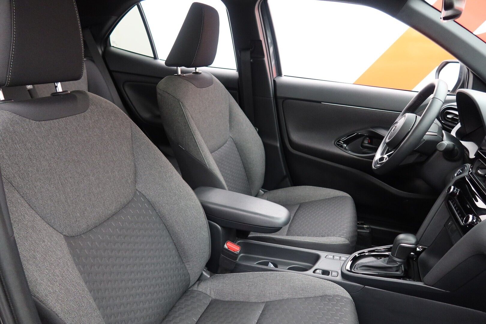 TOYOTA Yaris Cross 2025