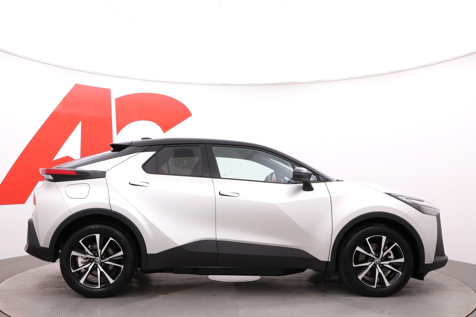 TOYOTA C-HR 2025
