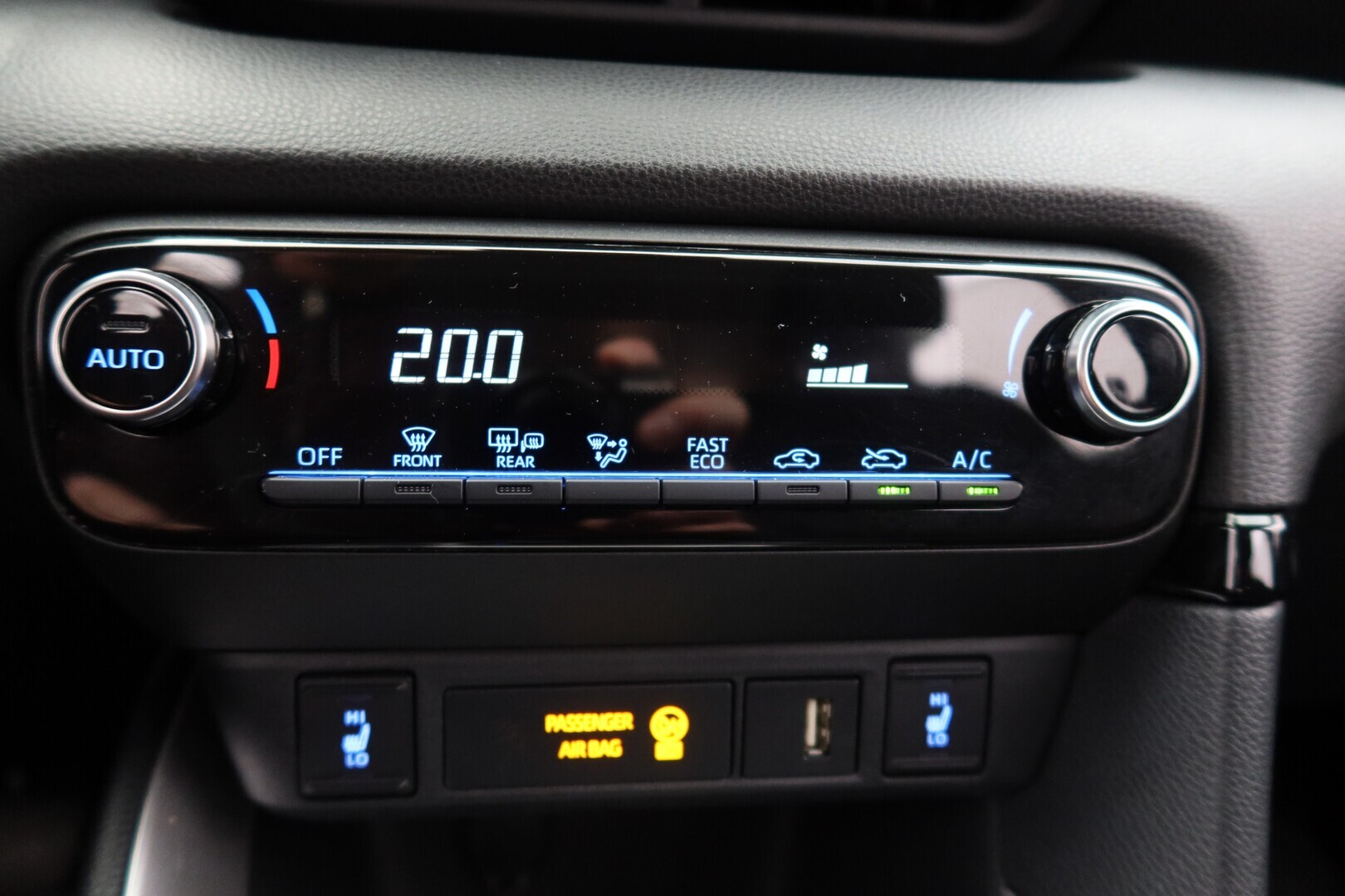 TOYOTA Yaris 2020
