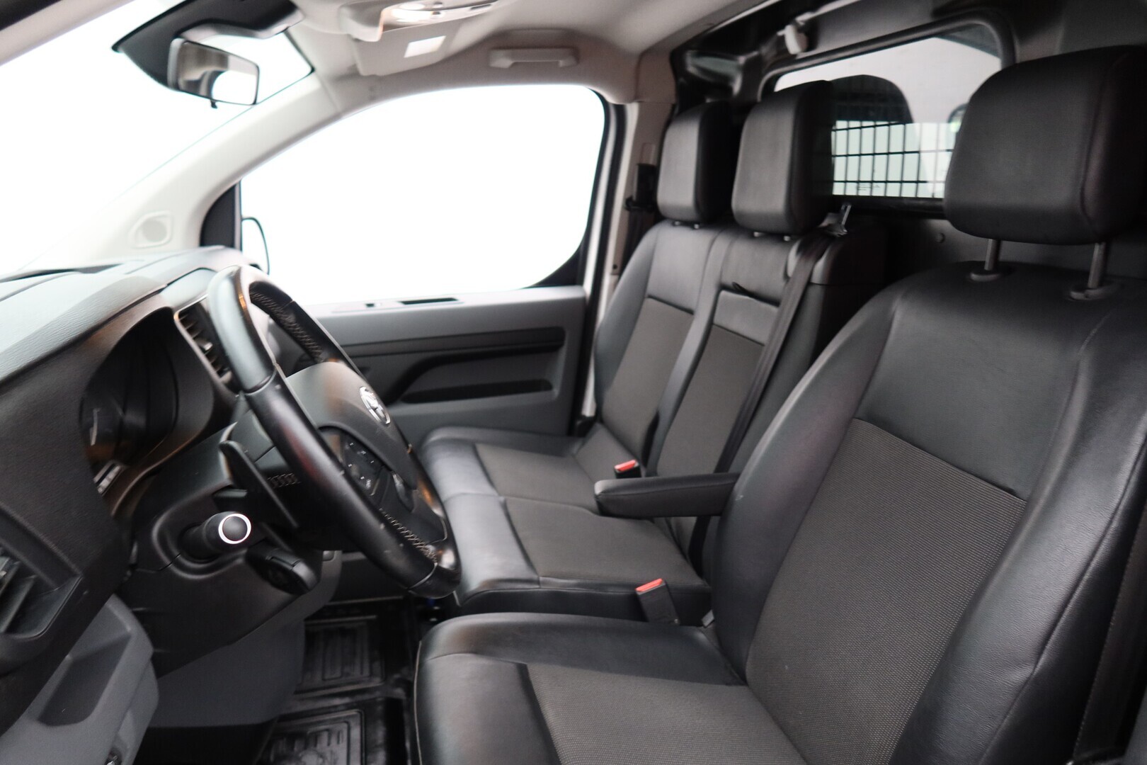 TOYOTA Proace 2021
