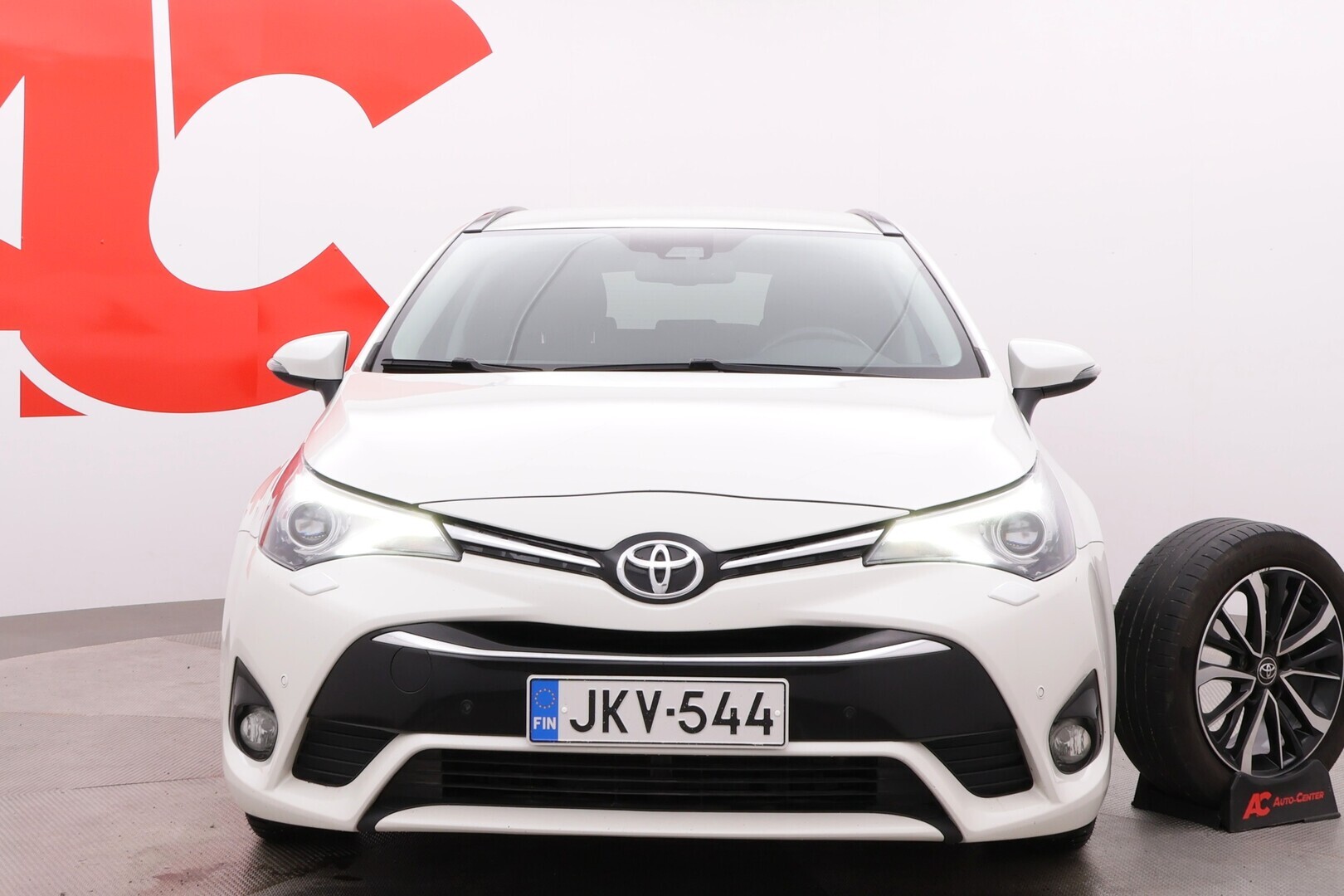 TOYOTA Avensis 2018