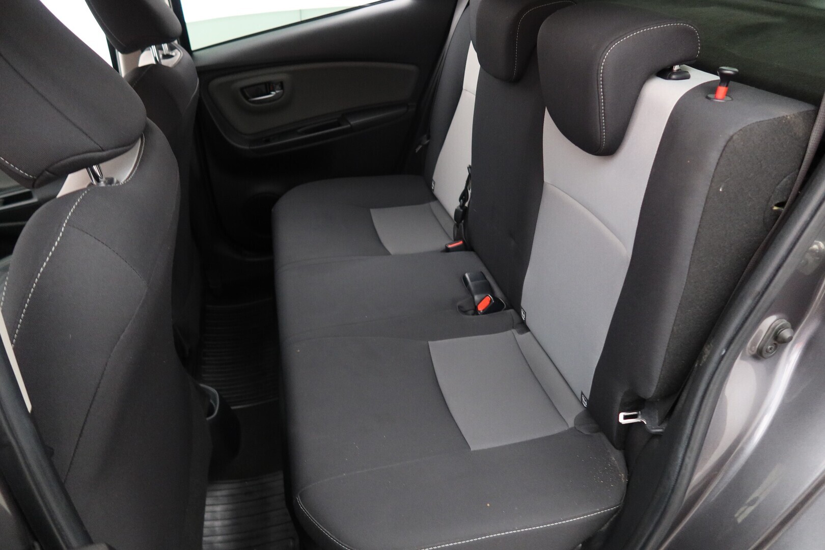 TOYOTA Yaris 2018