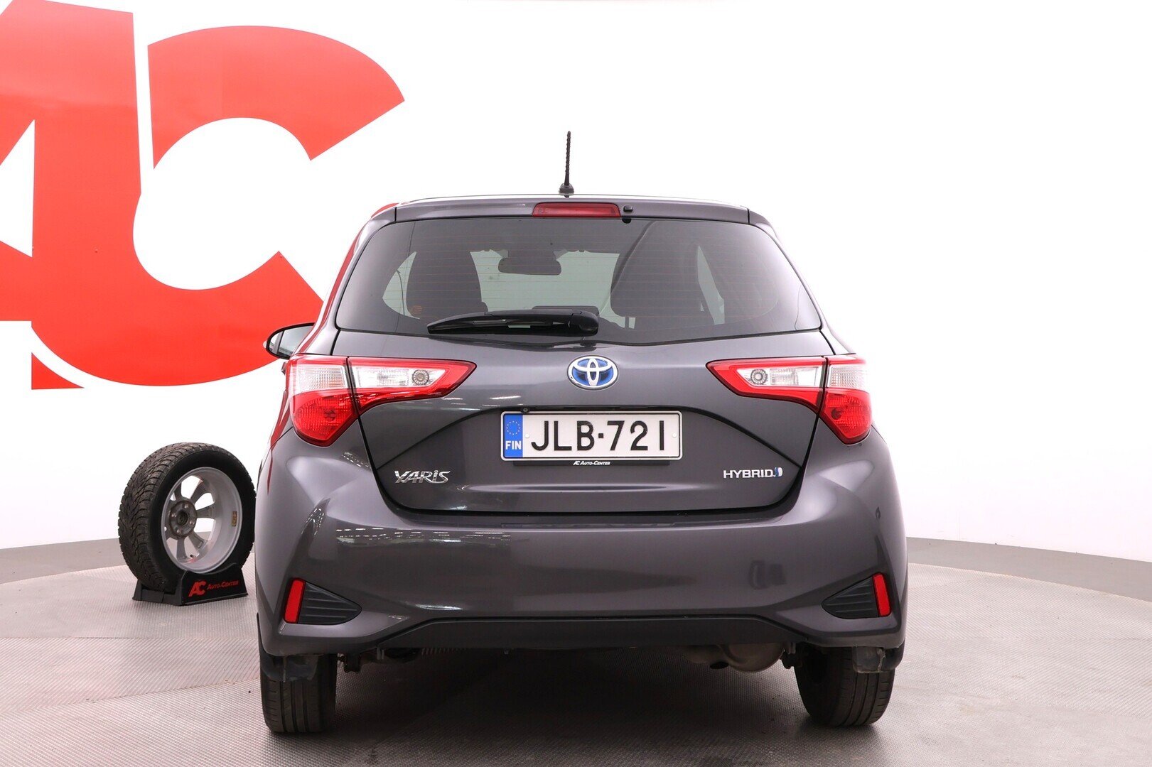 TOYOTA Yaris 2018