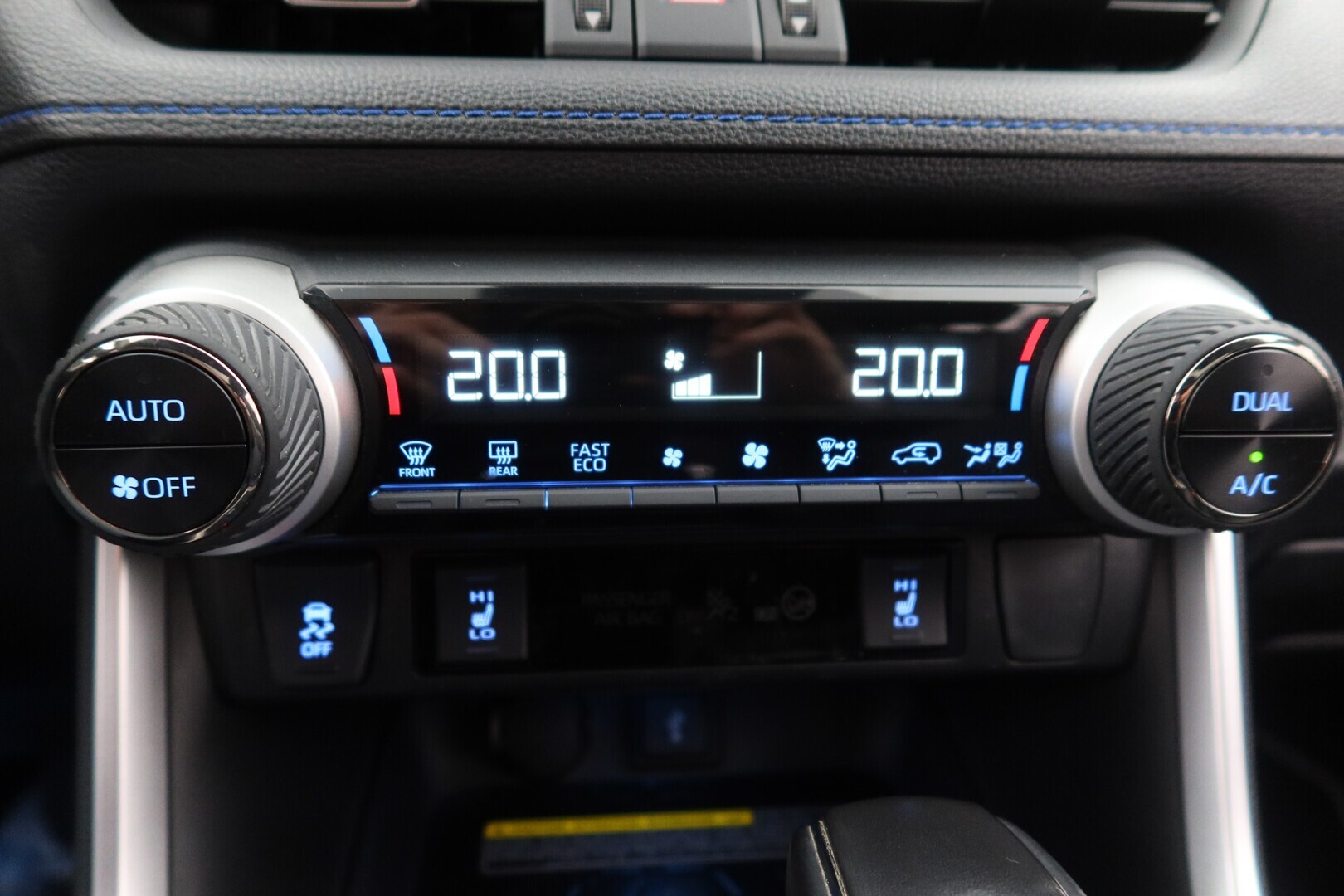 TOYOTA RAV4 2020