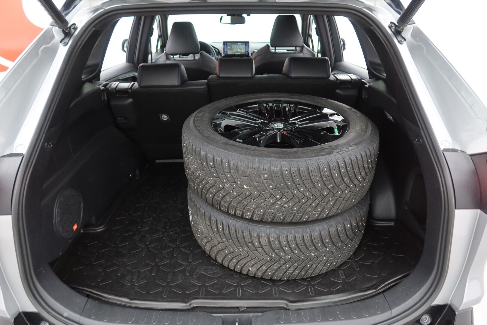 TOYOTA RAV4 2020
