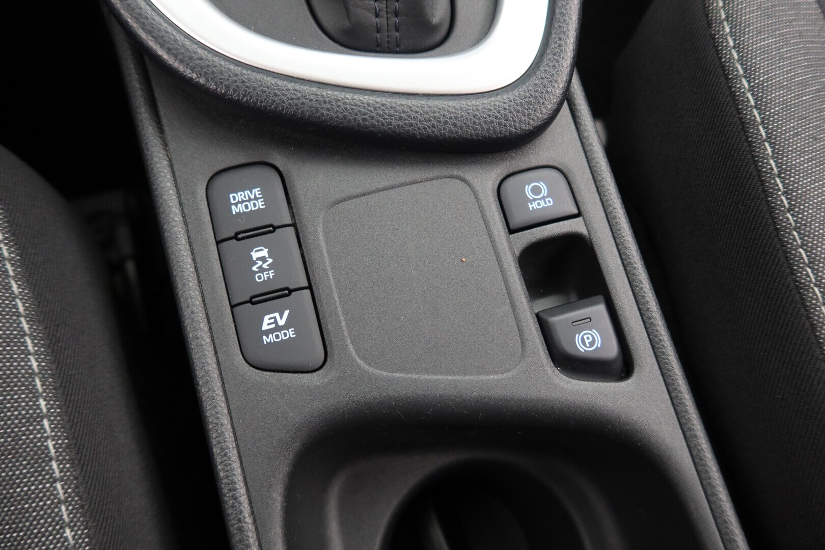 TOYOTA Yaris 2021
