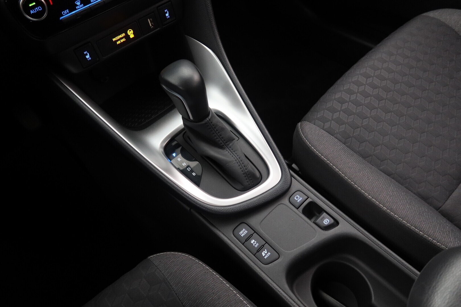 TOYOTA Yaris 2021