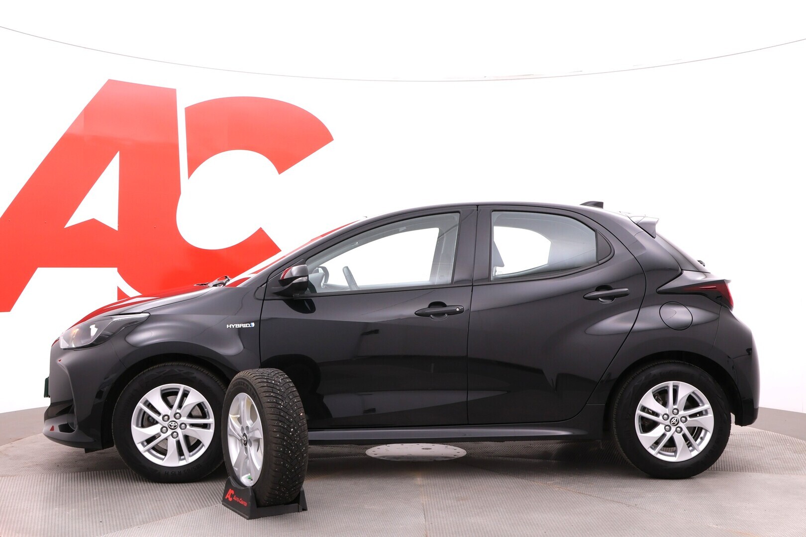 TOYOTA Yaris 2021