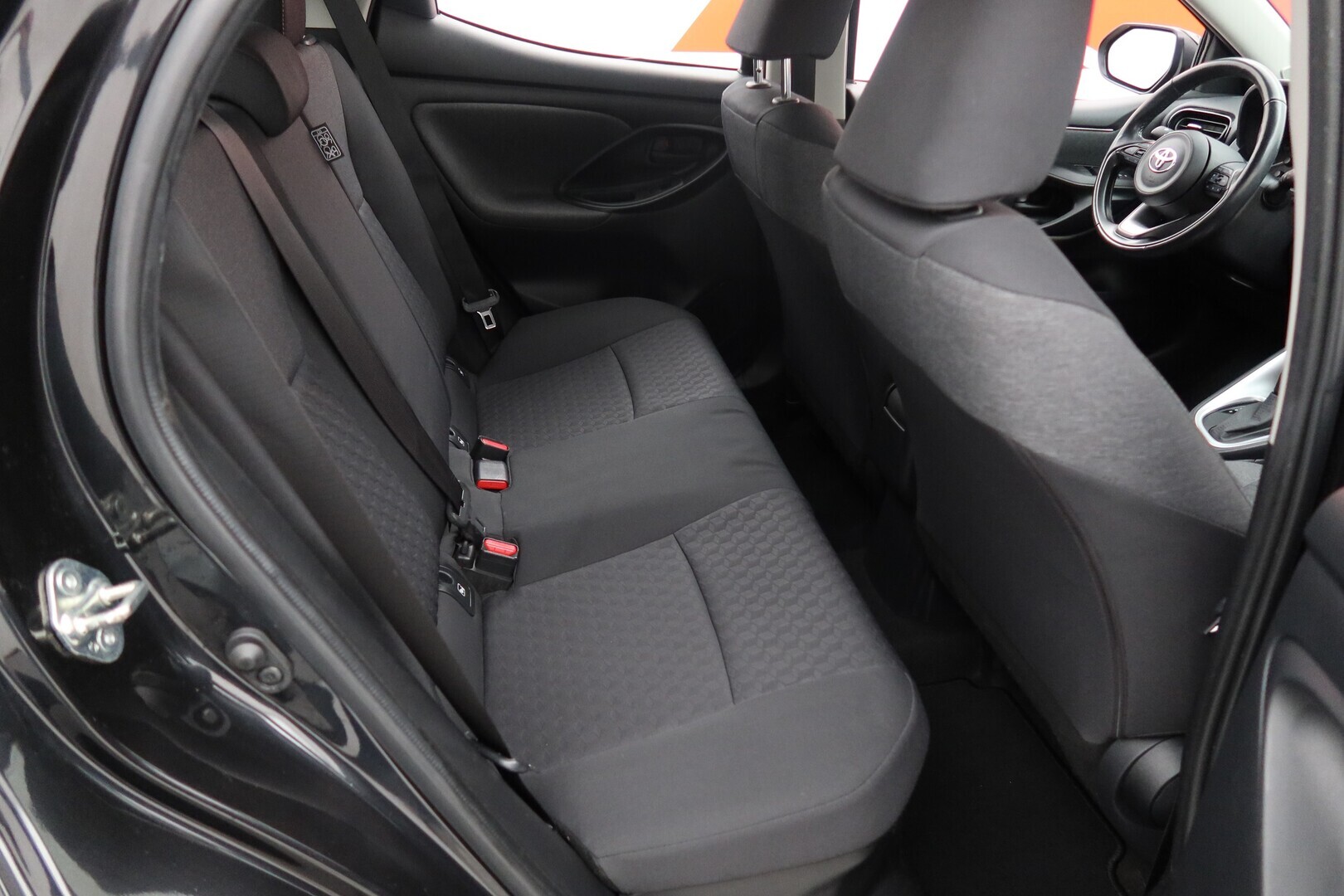 TOYOTA Yaris 2021
