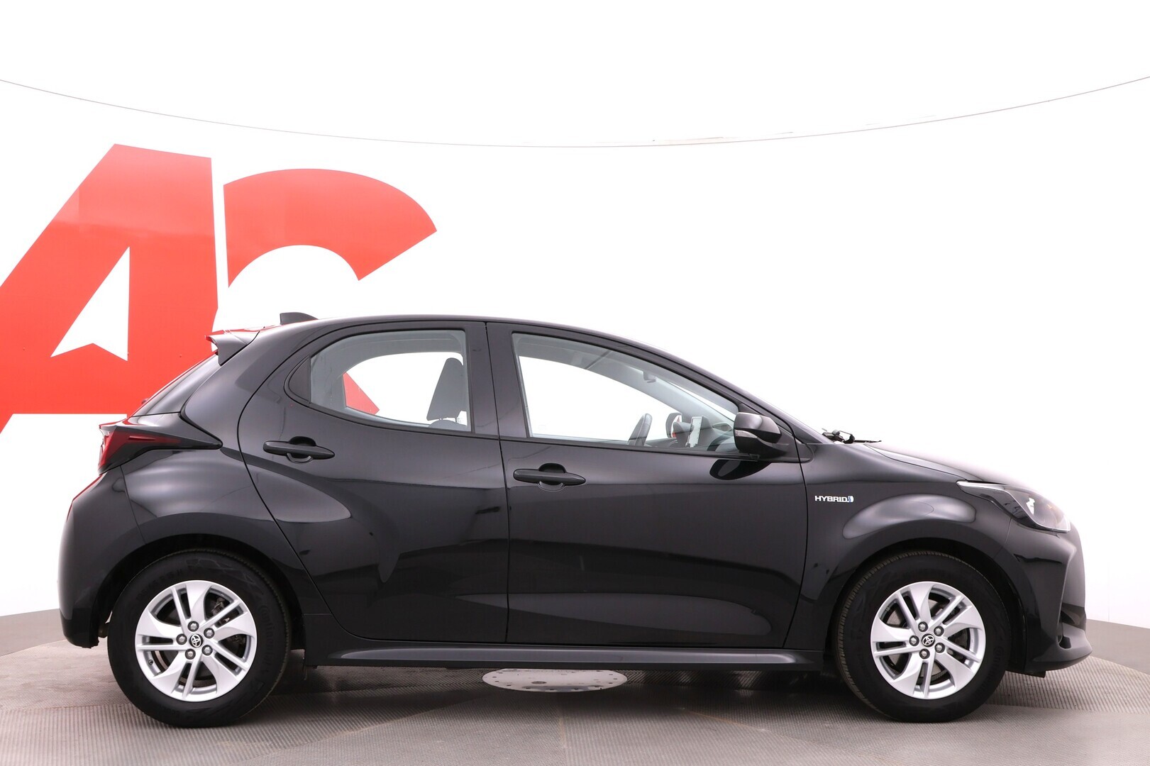 TOYOTA Yaris 2021
