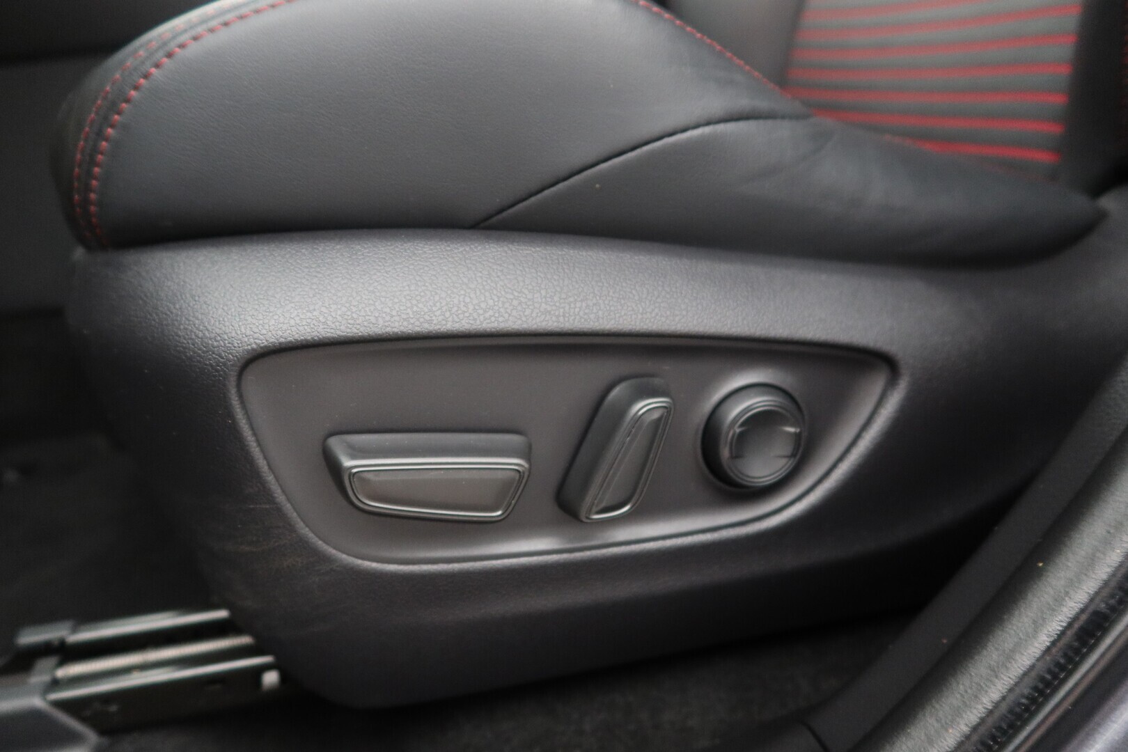 TOYOTA RAV4 Plug-in 2023