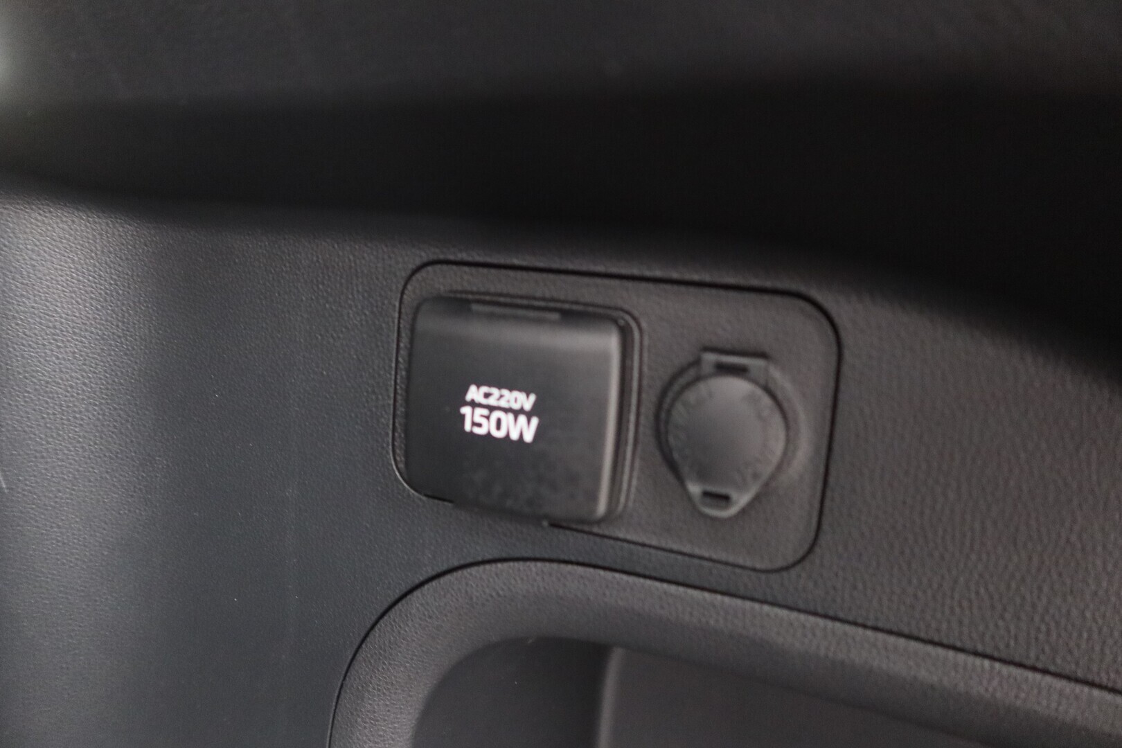 TOYOTA RAV4 Plug-in 2023