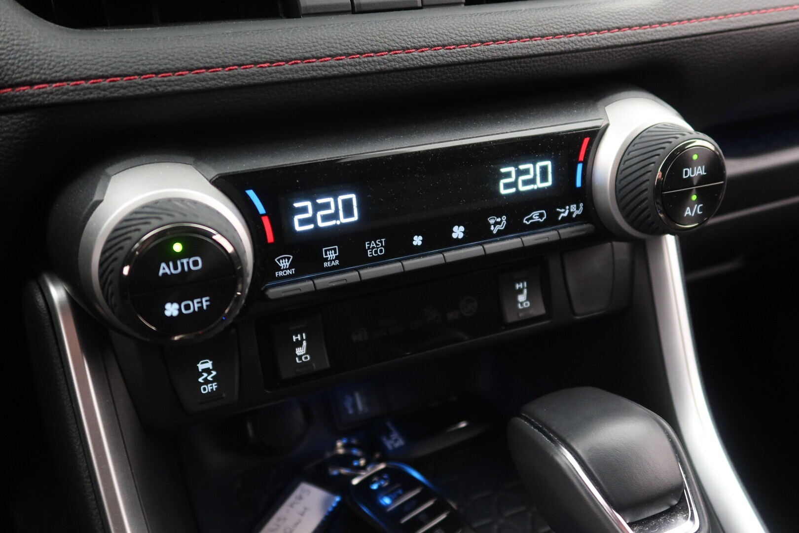 TOYOTA RAV4 Plug-in 2025