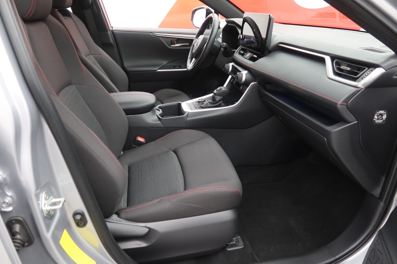 TOYOTA RAV4 Plug-in 2025