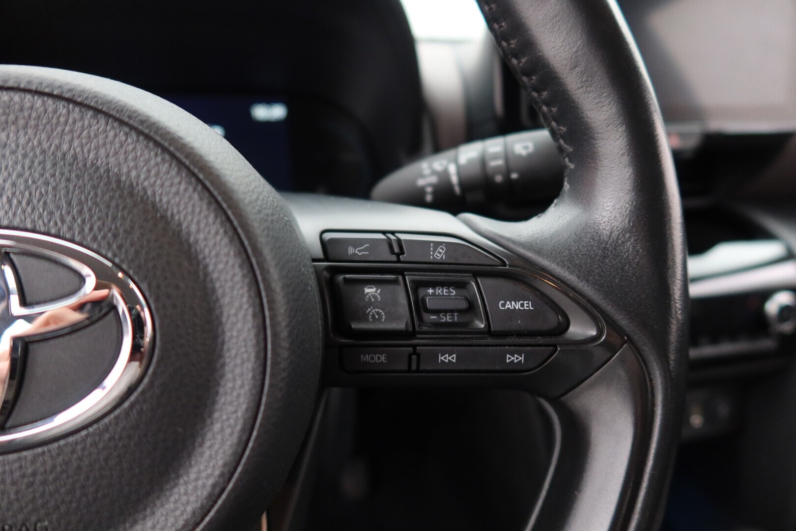 TOYOTA Yaris Cross 2022