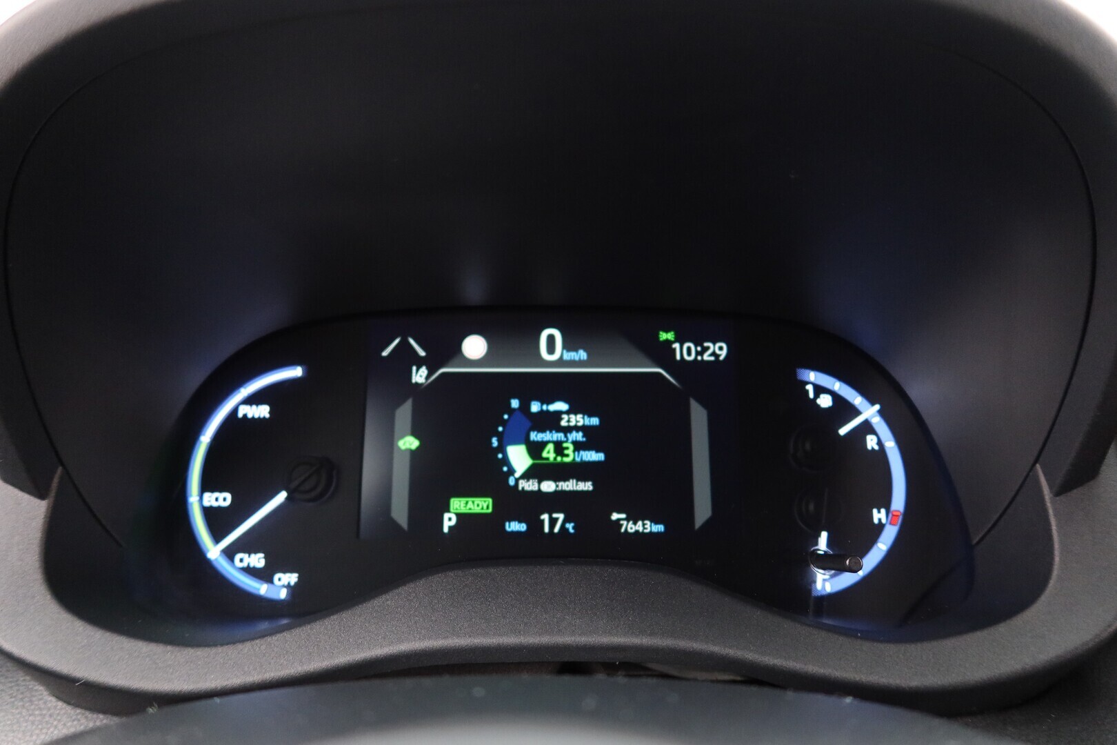 TOYOTA Yaris Cross 2022