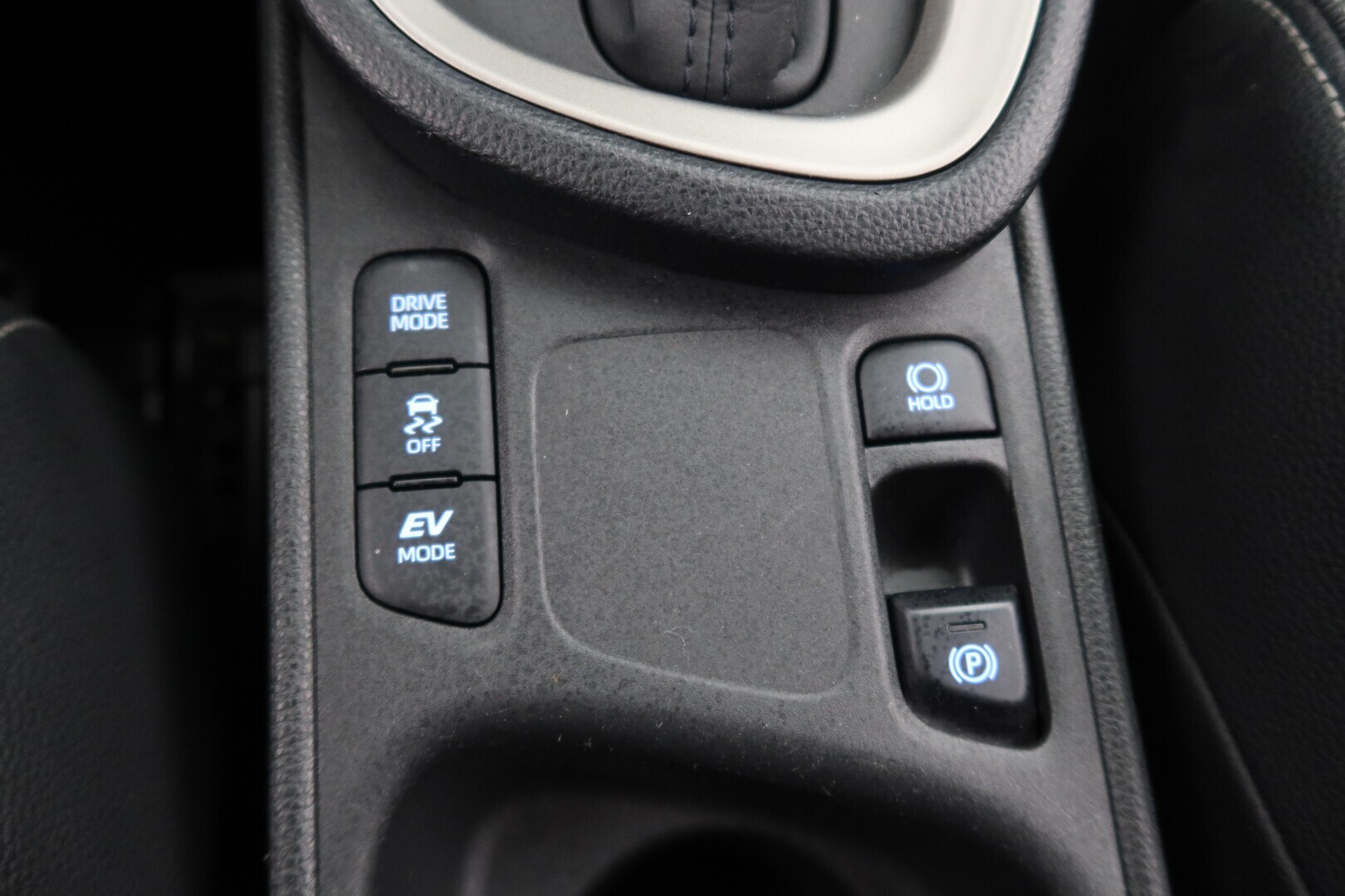 TOYOTA Yaris Cross 2022