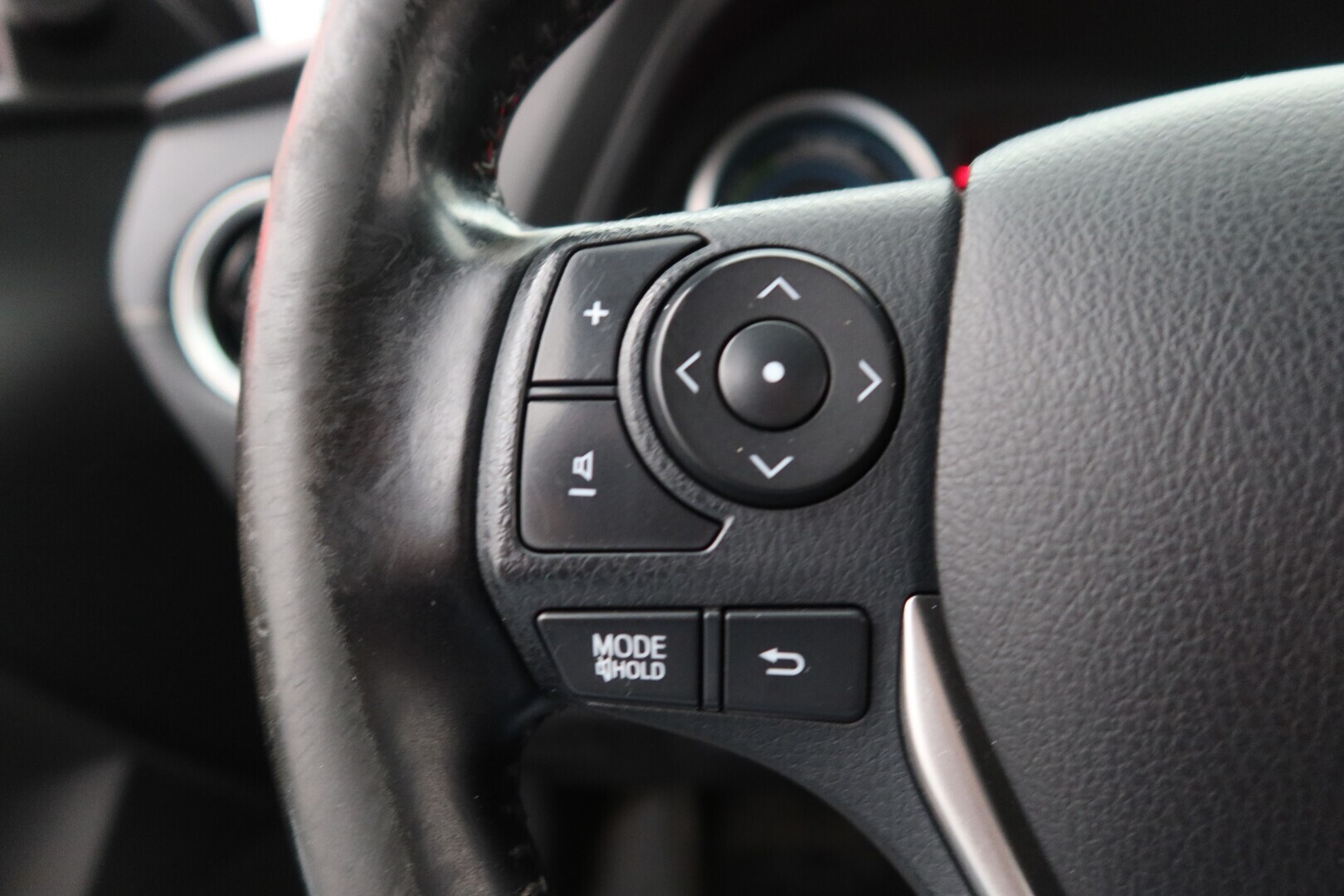 TOYOTA Auris 2014