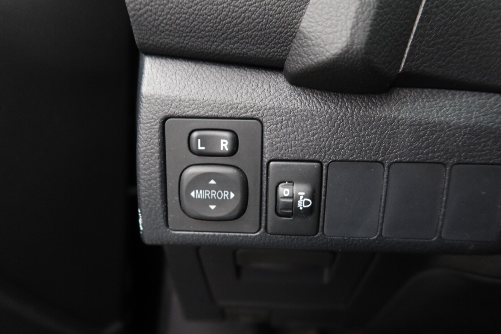 TOYOTA Auris 2014