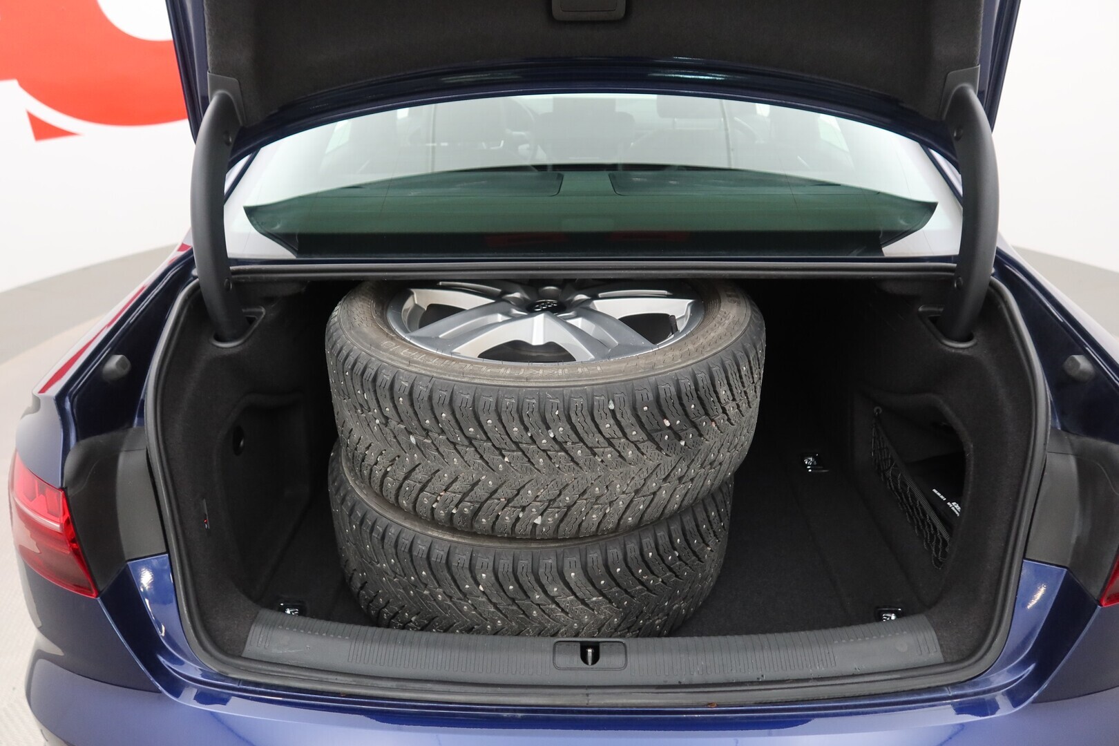 AUDI A4 2021