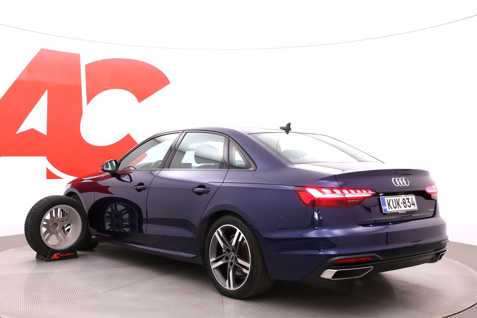 AUDI A4 2021