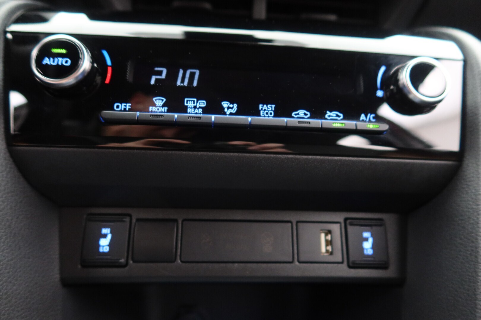 TOYOTA Yaris Cross 2022