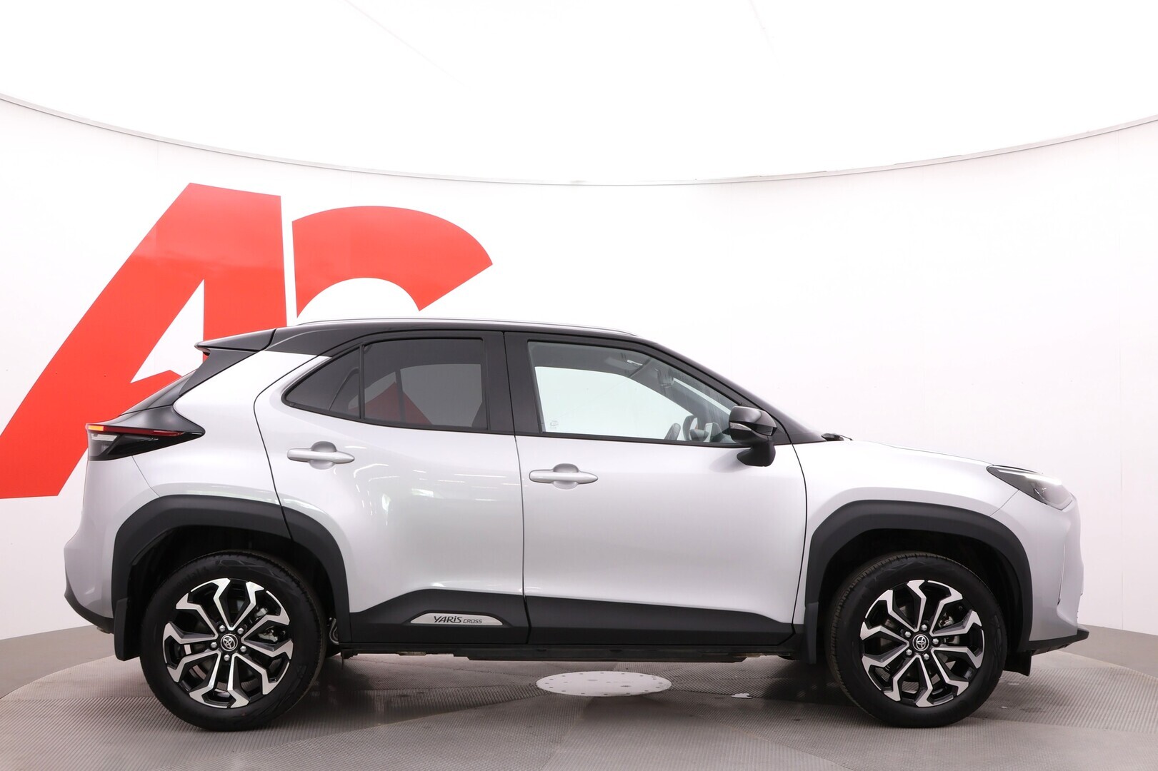 TOYOTA Yaris Cross 2022