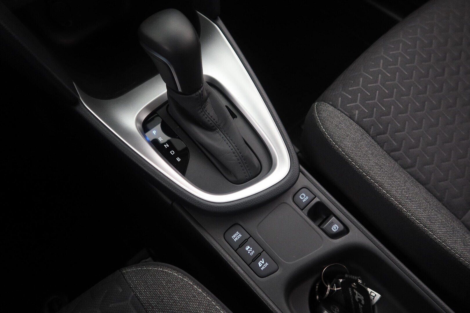 TOYOTA Yaris Cross 2023