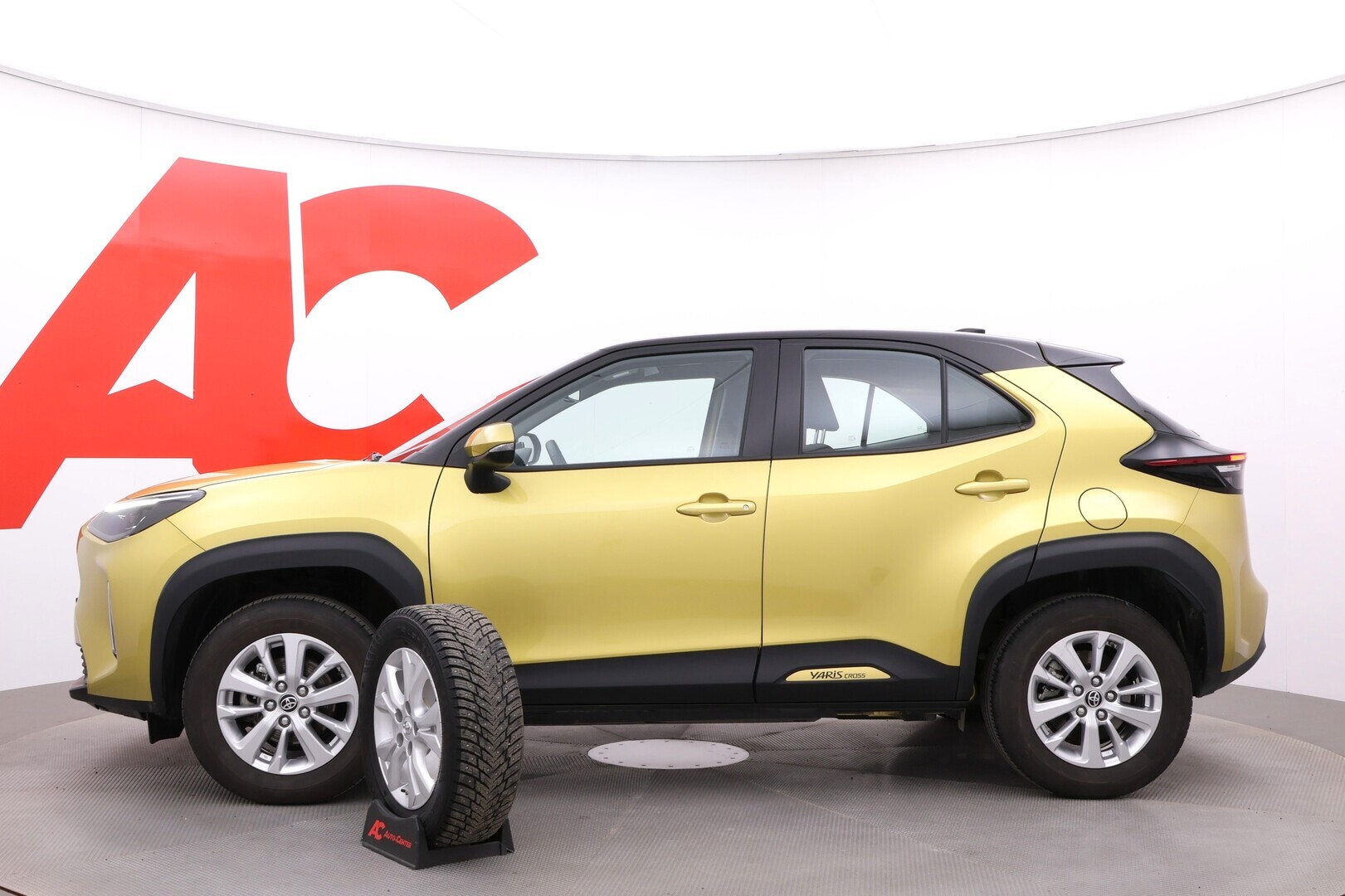 TOYOTA Yaris Cross 2023