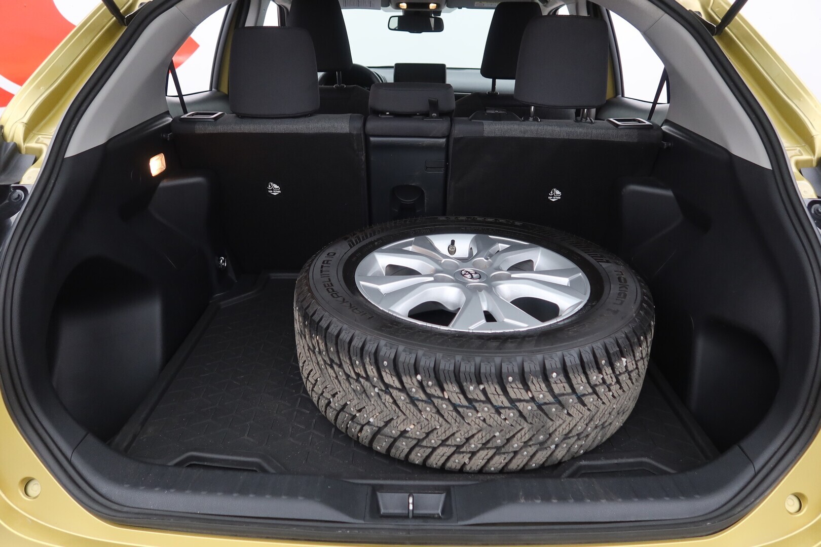 TOYOTA Yaris Cross 2023