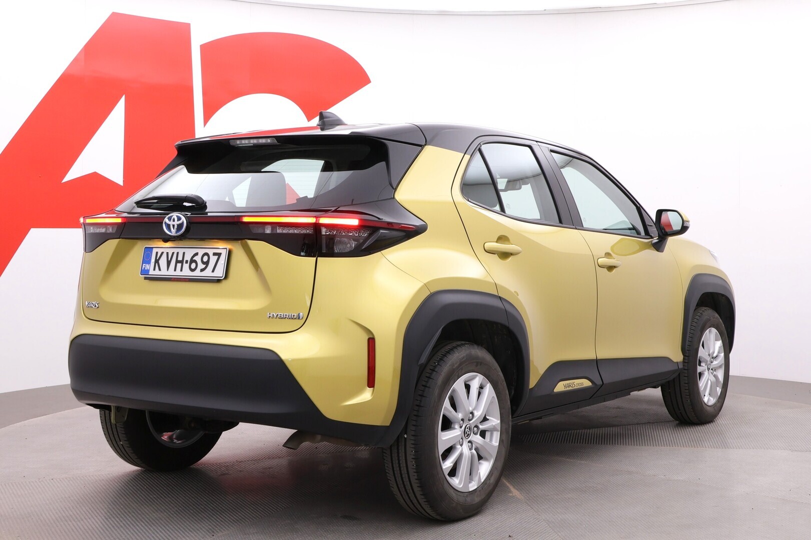 TOYOTA Yaris Cross 2023