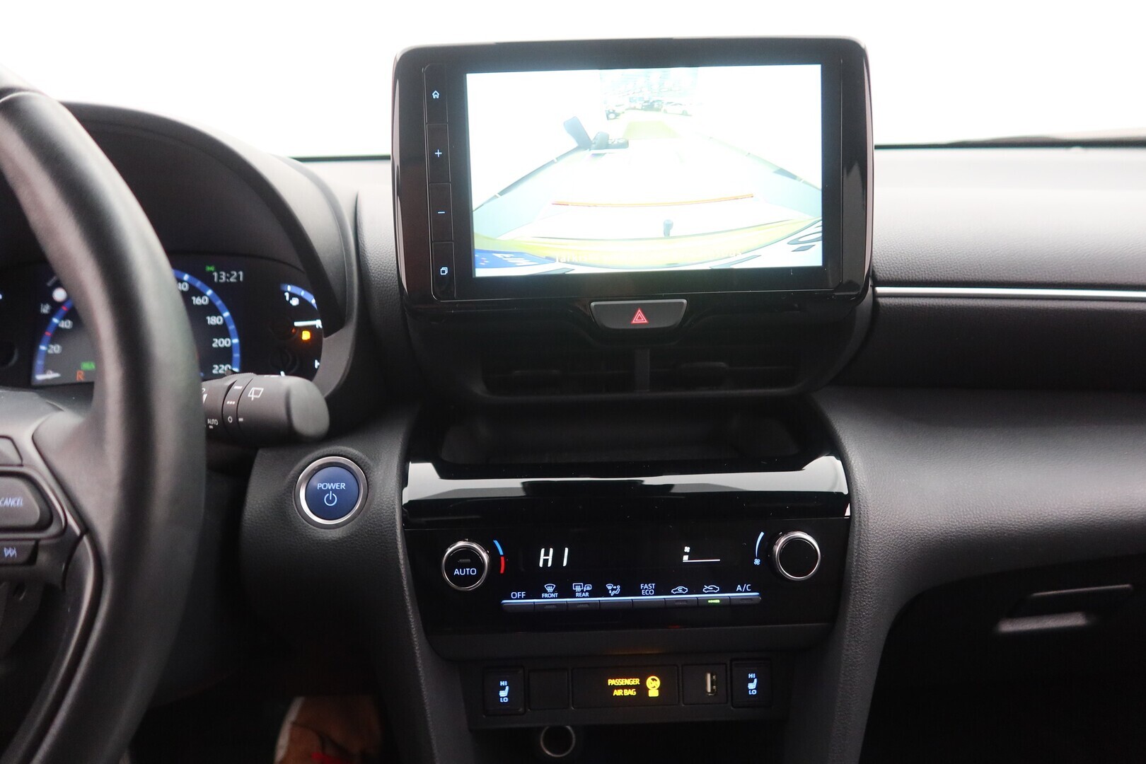 TOYOTA Yaris Cross 2023