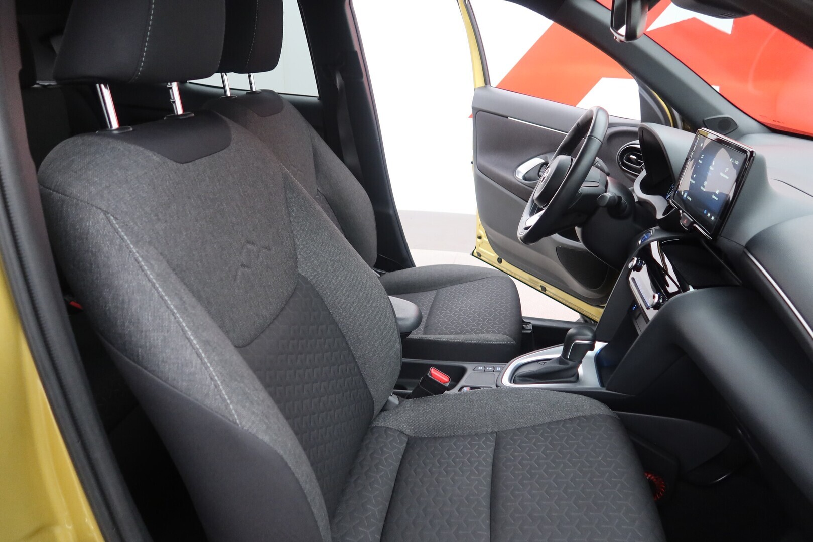 TOYOTA Yaris Cross 2023