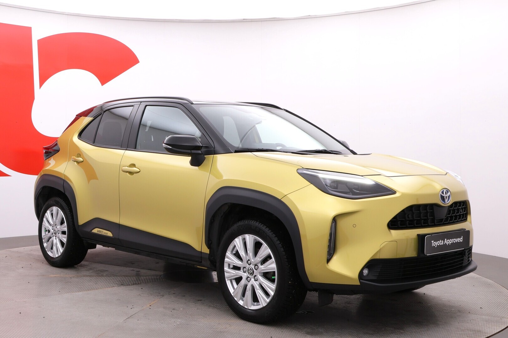 TOYOTA Yaris Cross 2023