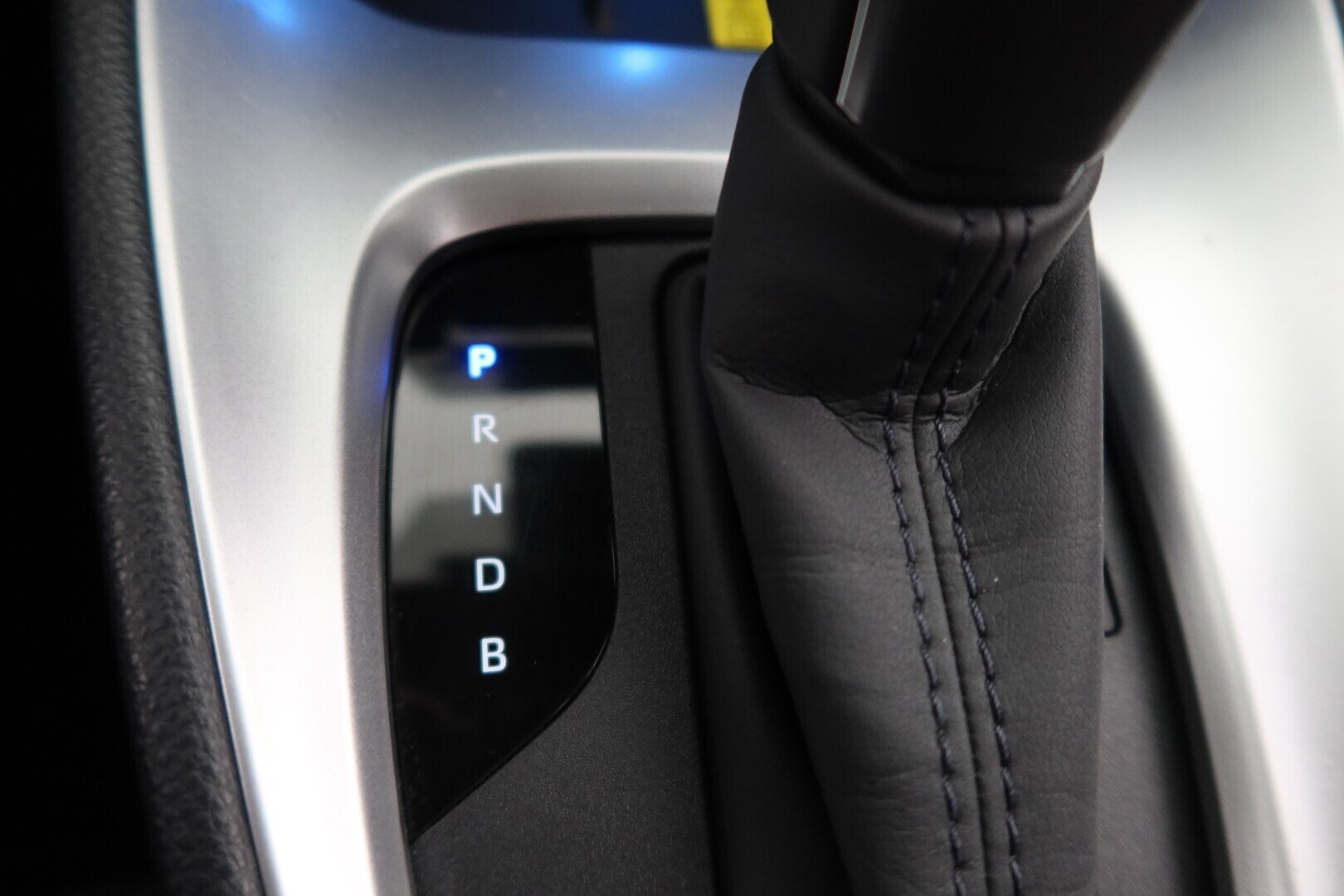 TOYOTA Yaris Cross 2023