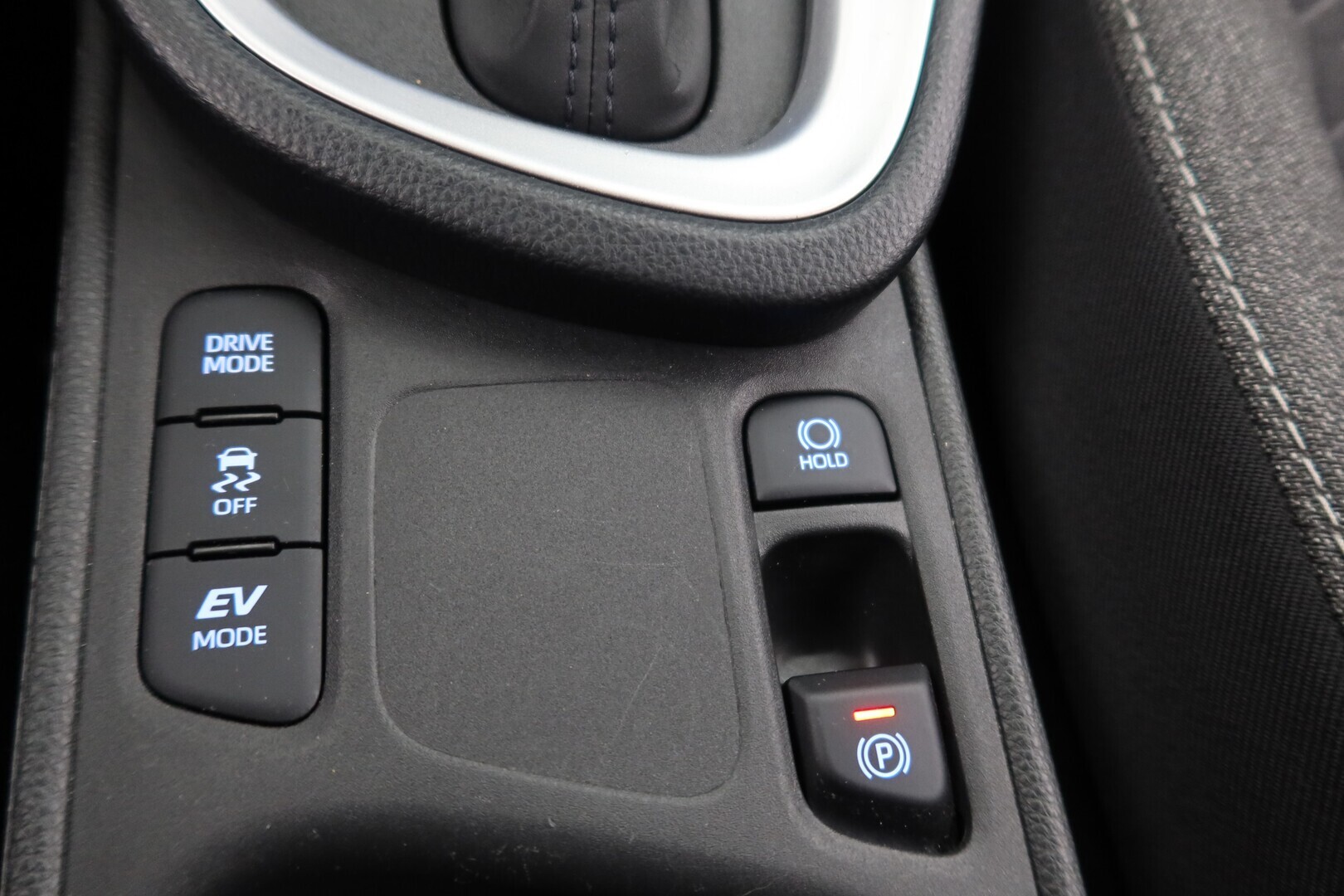 TOYOTA Yaris Cross 2023