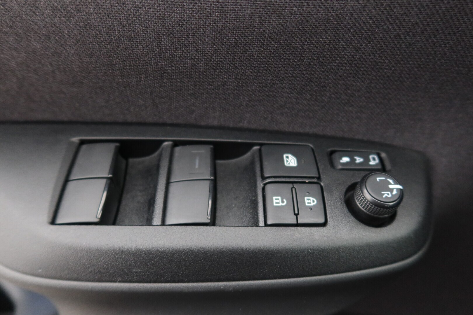 TOYOTA Yaris Cross 2023