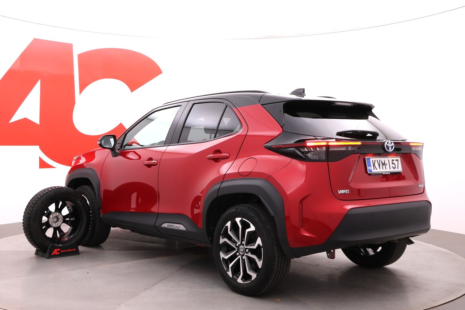 TOYOTA Yaris Cross 2023