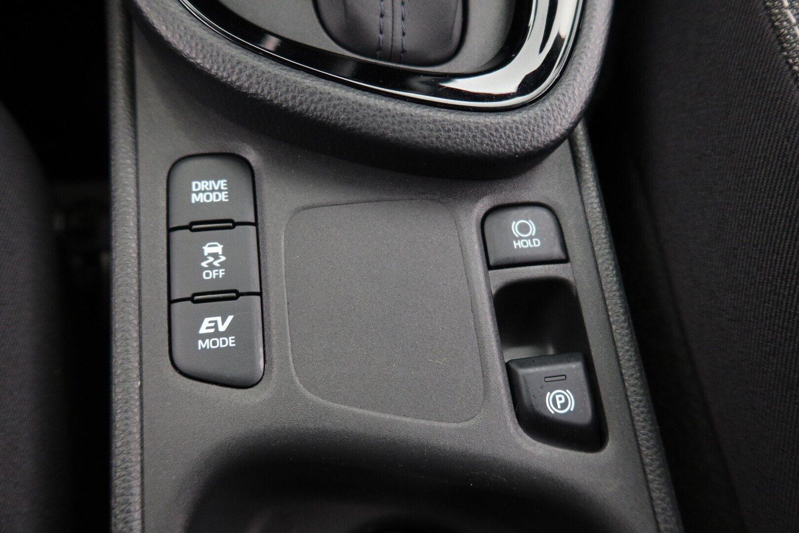 TOYOTA Yaris Cross 2024