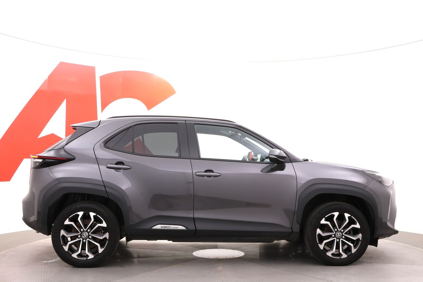 TOYOTA Yaris Cross 2024