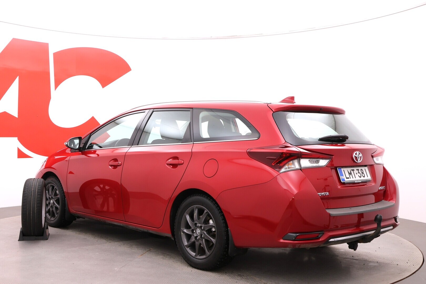 TOYOTA Auris 2016