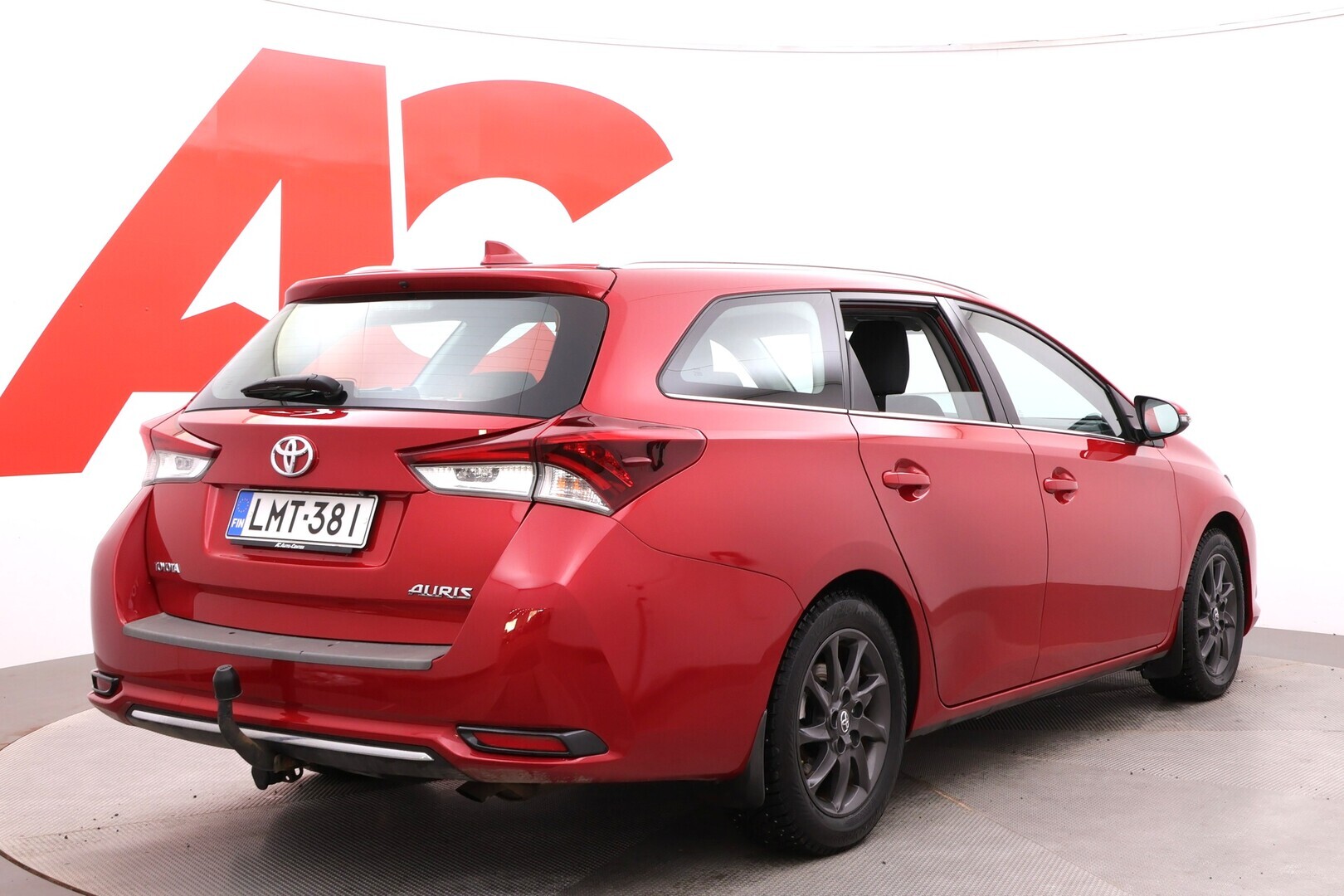 TOYOTA Auris 2016