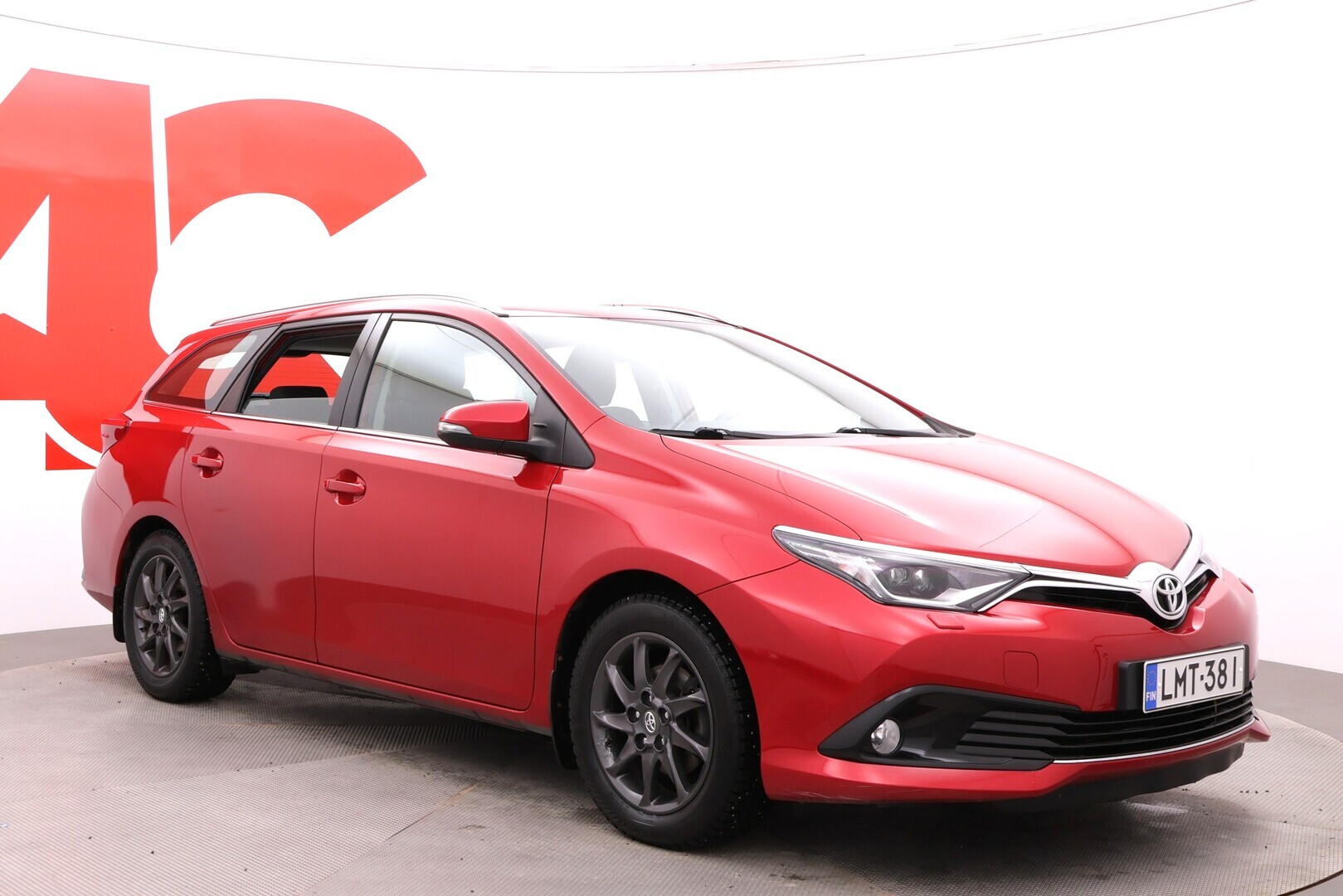 TOYOTA Auris 2016