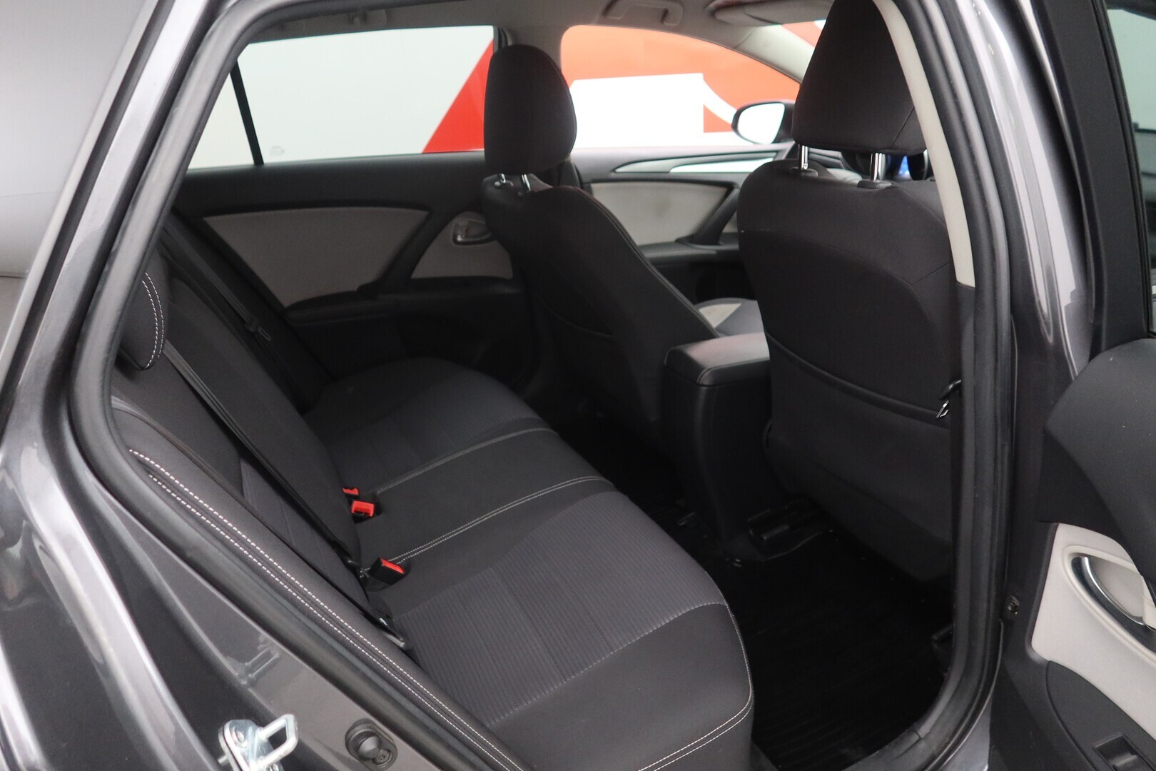 TOYOTA Avensis 2017