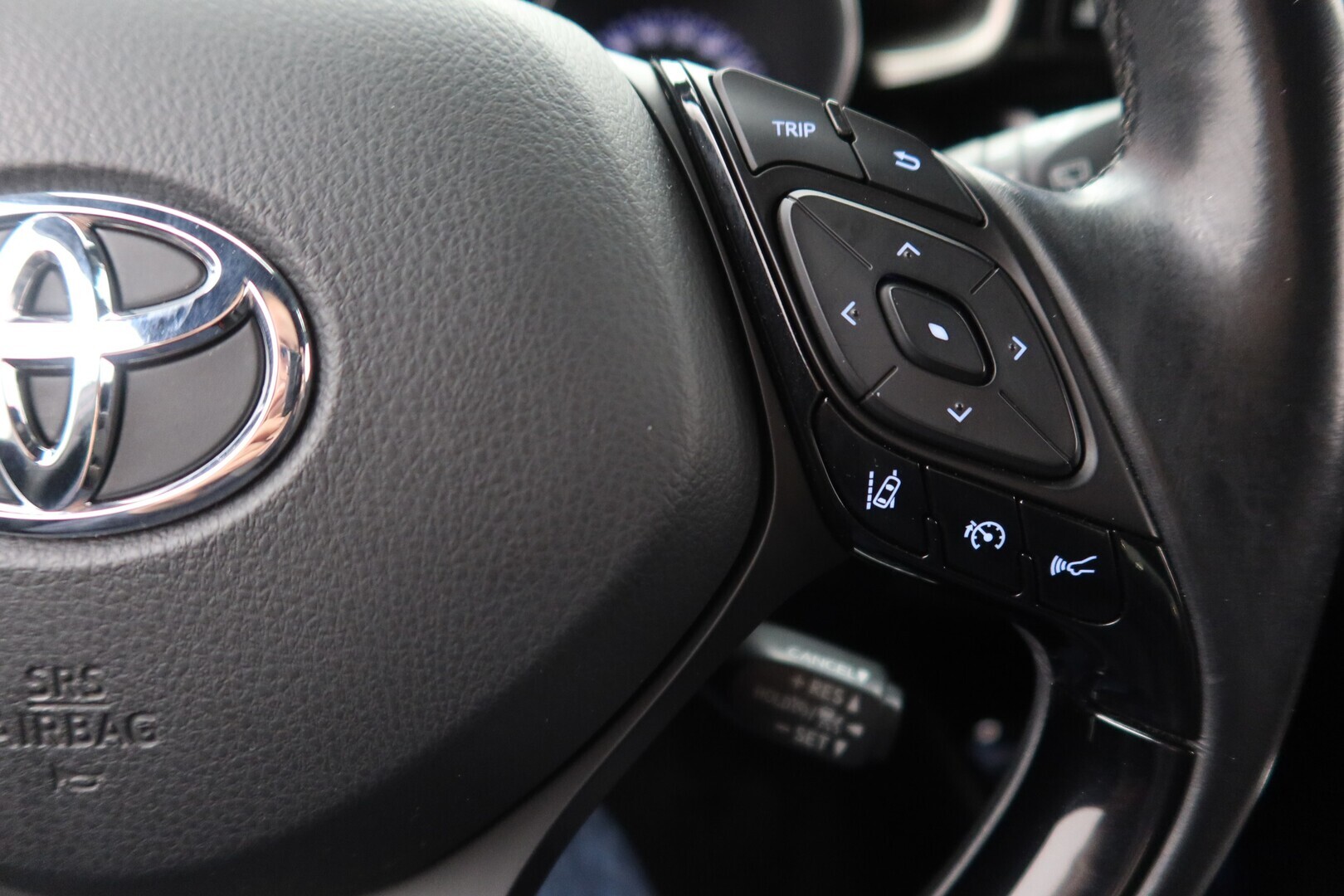 TOYOTA C-HR 2018