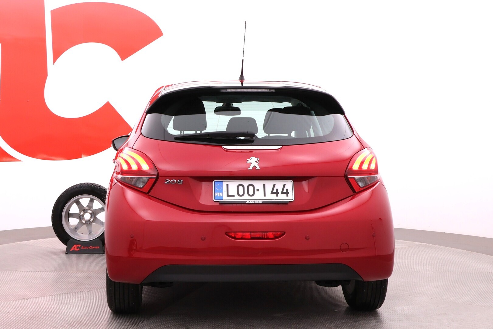PEUGEOT 208 2018